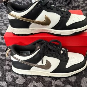 Nike Dunk LowShoes/Sneakers Special Edition!